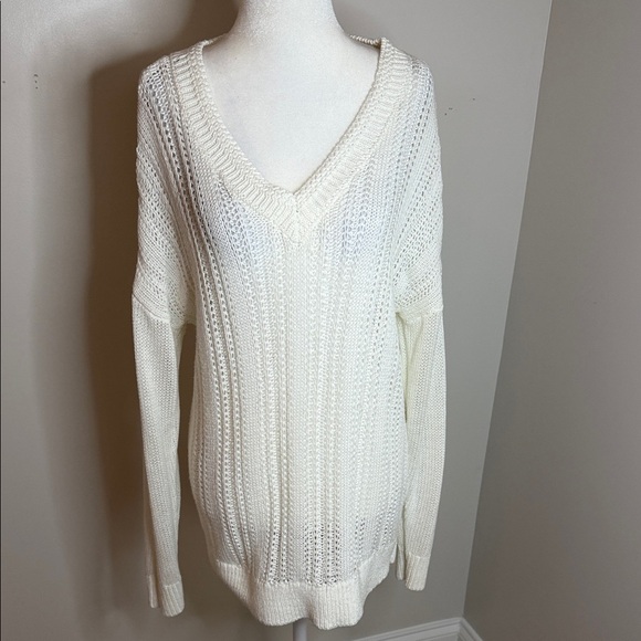 Banana Republic Women's Cream V-Neck Sweater size XL - Picture 2 of 11